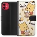 Miniatyrbild 1 av 3: Apple iPhone 11 Plånboksfodral Nalle Pooh Style – klassiskt björnmotiv i ny tolkning
