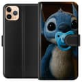 Miniatyrbilde 1 av 3: Apple iPhone 11 Pro Max Lommeboketui Stitch & Napp - babytema med søt karakter