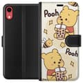 Miniatyrbillede 1 af 3: Apple iPhone XR Tegnebogsetui Nalle Pooh-stil - klassisk bjørnemotiv i en ny fortolkning