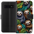 Miniatyrbilde 1 av 3: Samsung Galaxy S10 Lommeboketui Sengångarstil - avslappet motiv med søt dovendyr
