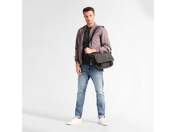 Eastpak Jr Black Denim, Olkalaukku, Musta, Vetoketju, 2 taskua, 2 taskua, Musta