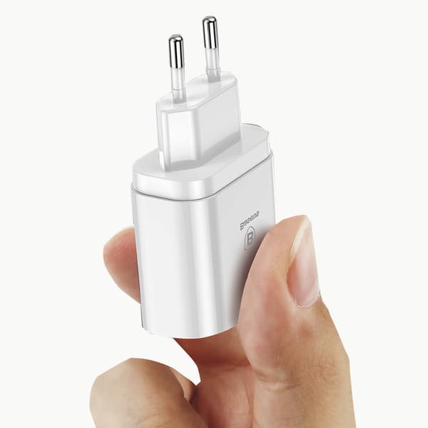 Baseus Praktiska Väggadapter