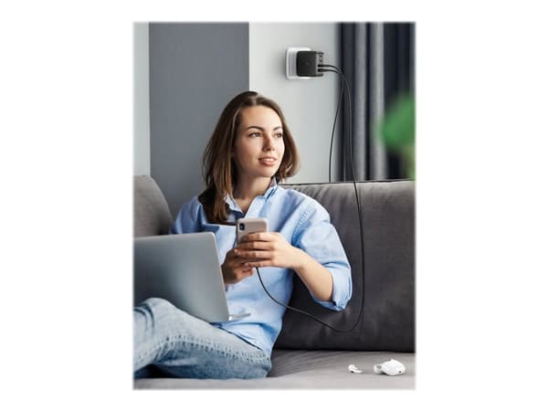 Ugreen - Strömadapter - 65 Watt - 5 A - PD 3.0, QC 4.0+ - 4 utdatakontakter (3 x USB-C, USB) - Europa