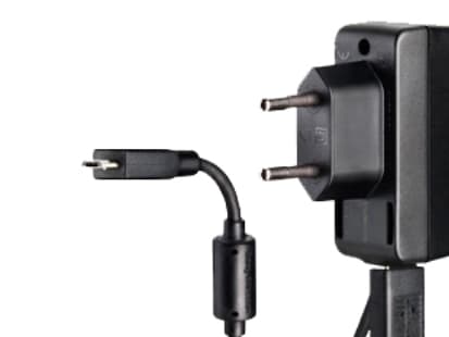 Sony Ericsson EP700 - Strömadapter - svart - för XPERIA arc, arc S, X10, X2, X8; Sony Ericsson Cedar, Spiro, XPERIA X10, Yendo; XPERIA arc