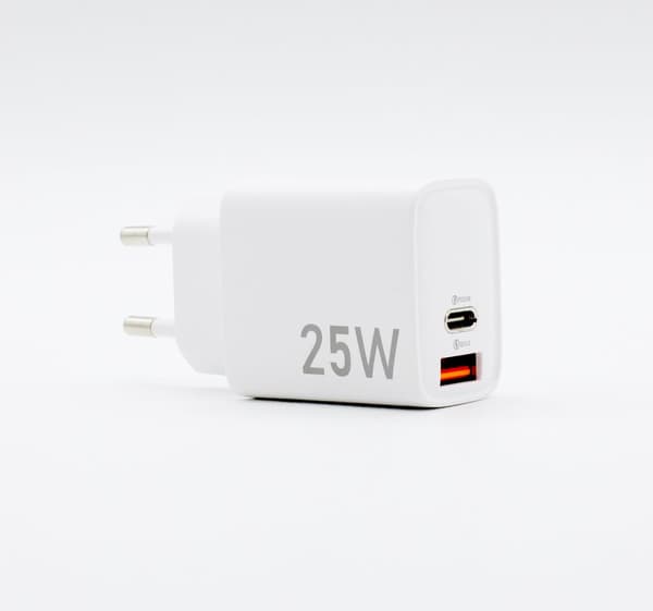Svensson+ USB A+C GaN Universal Fast Charger 25W
