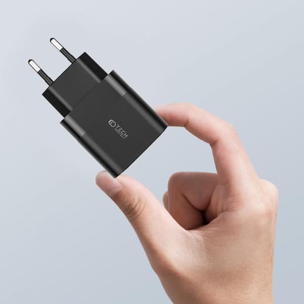Tech-Protect C30W 2-Port Nätverk Laddare PD30W/QC3.0 - Svart