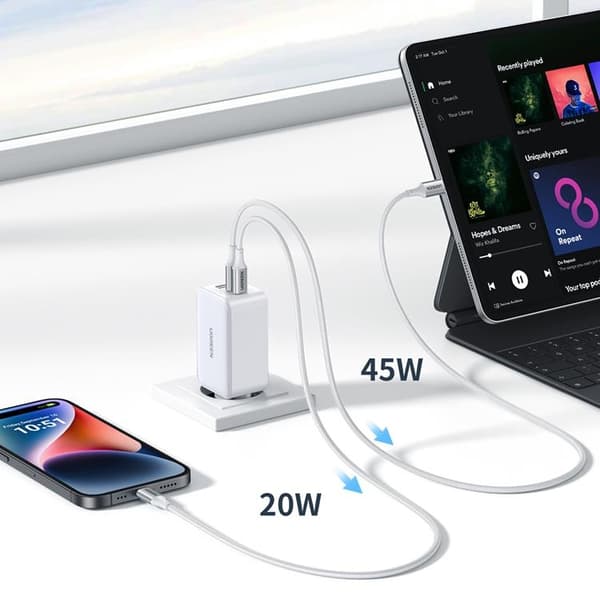 Ugreen GaN Väggladdare USB-/2x USB-C 65W Fast - Vit