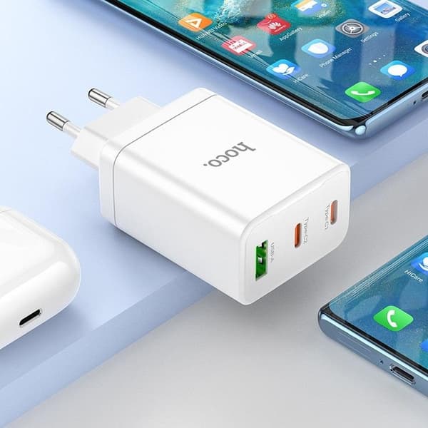 Hoco Väggladdare 35W 2xType C + USB A med Typ-C Kabel 1m - Vit