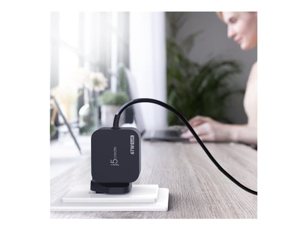 j5create JUP1565DCF3A-FN - Strømadapter - GaN, med 3 typer DC-kontakter - 67 watt - 3.3 A - PD 2.0, PD 3.0 (24 pin USB-C) - svart - Storbritannia Sort