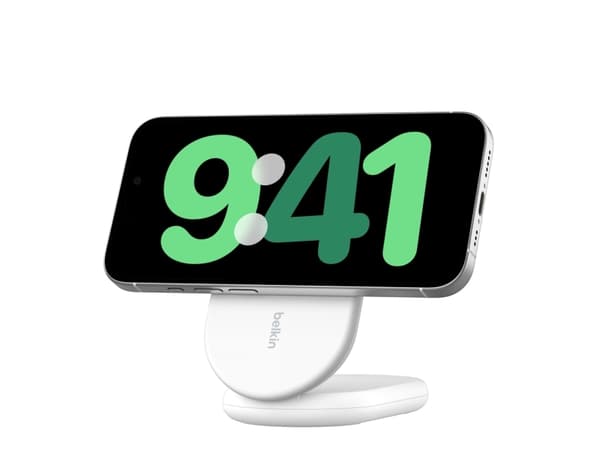Belkin BoostCharge - Trådløst ladestativ - magnetisk, sammenleggbar, med Qi2 - 15 watt - 3 A - Fast Charge, Power Delivery 3.1 - MFI-sertifisert - hv
