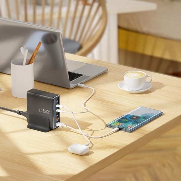 Tech-Protect 6-Port Skrivbord Laddare PD80W - Svart