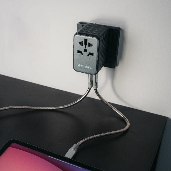 Verbatim Reseladdare GaN 100W PD 2xUSB-C 2xUSB-A EU/UK/US - Svart