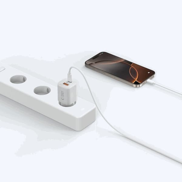 Tech-Protect Snabbladdare 33W NCM 2-Port QC3.0 - Vit