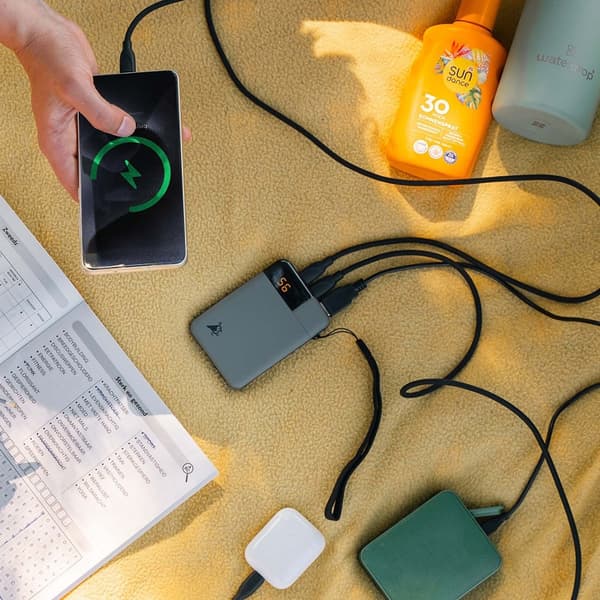 Aqiila Powerbank Powerbird B5 5 000 mAh 12W Musta