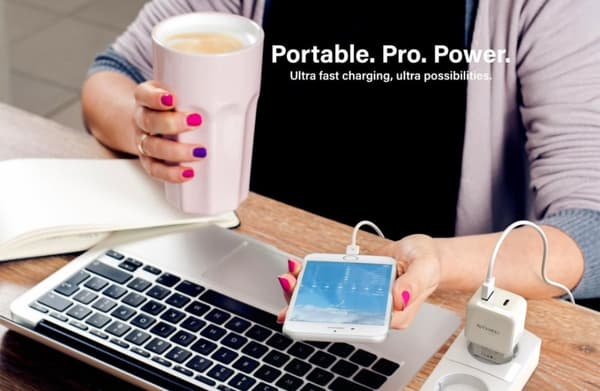 Snabb väggladdare - USB-C PD, USB-A - 20W med USB-A til Lightning kabel, 1m