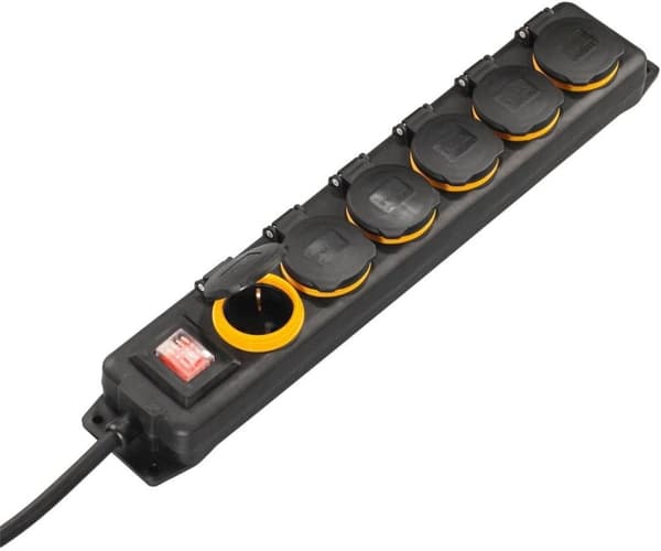 Grenuttag för utomhusbruk 4-vägs (IP44) 2 meter kabel CE