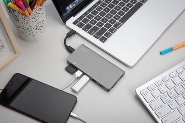 Digitus DA-70877 kannettavan telakointiasema ja porttitoistin langallinen USB 3.2 Gen 1 (3.1 Gen 1) Type-C harmaa