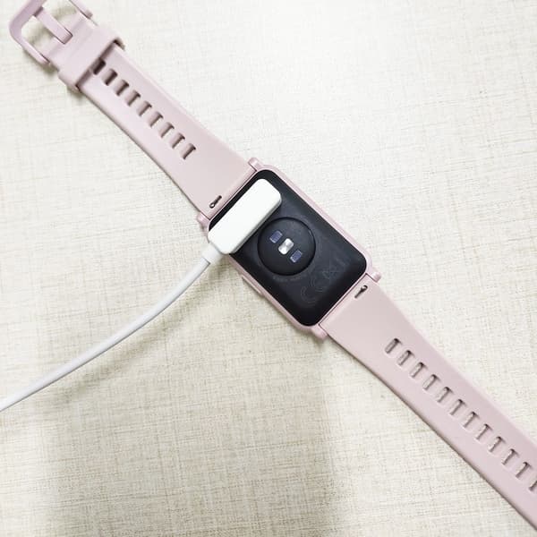 INF Lader, Huawei Honor Watch Fit / Fit 2 / ES / Band 6 / Band 7 / Band 8 / 4X / 5X Hvit