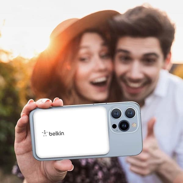 Belkin BPD002BTWH varavirtalähde 2500 mAh Langaton lataus Valkoinen
