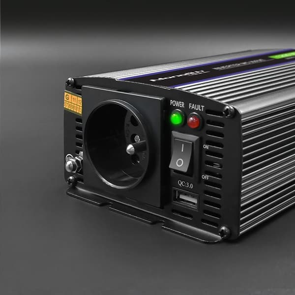 Qoltec 51925 Monolith spänningsomvandlare 1200 MS Wave |12V till 230V | 600/1200W | USB