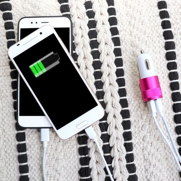 Rosa USB Cigarettändare Laddare Dubbla Portar Ultrasnabb USB X2 Billaddare 12-24V för Xiaomi Redmi Note 11T Pro+
