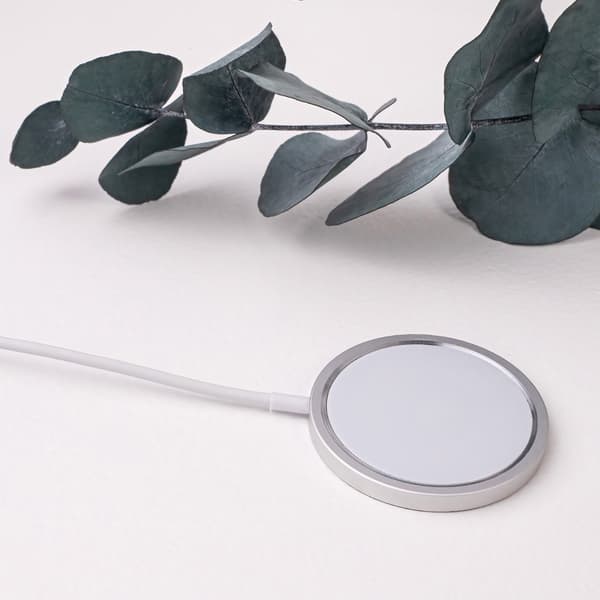 Forever 15W Trådløs Ladeplate – MagSafe-kompatibel, Elegant Metalldesign