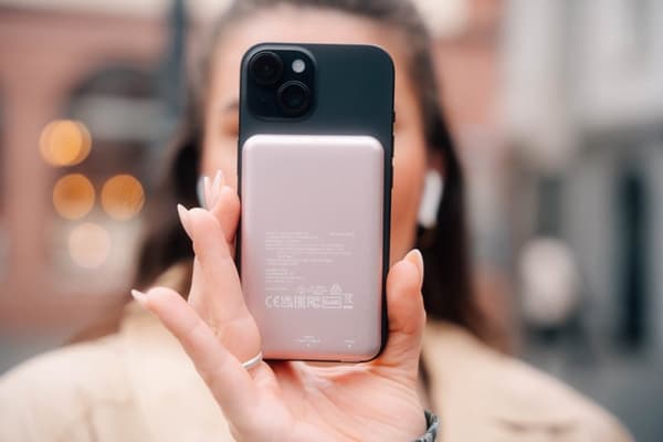 Charge 'n' Go magnetisk trådlös powerbank 5000 rosa
