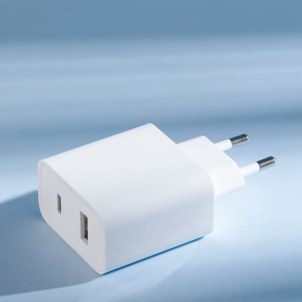 Xiaomi Travel Charger Combo USB / USB-C 33W PD hurtigoplader, hvid
