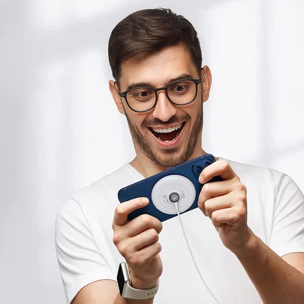 Qi 15W trådløs oplader med silikoneetui, kompatibel med MagSafe hvid