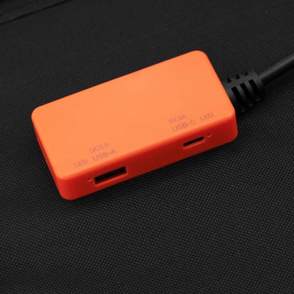 Kokoontaittuva turistireitin aurinkopaneelilaturi 2 x USB 60 W