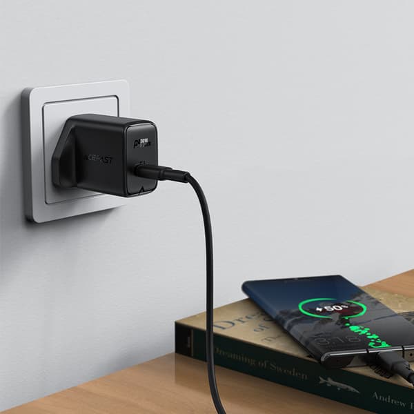 Suomi GaN USB-C laturi 30W Q3 3.0 AFC FCP UK pistoke valkoinen
