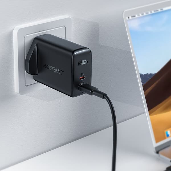 Engelsk A32 GaN nätladdare två USB-C PD-portar 50W UK kontakt vit