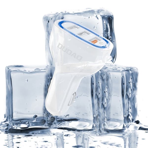 Autolaturi 3x USB Quick Charge 3.0 QC3.0 2.4A 18W valkoinen
