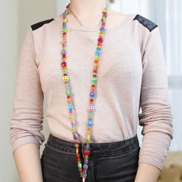 Telefon Jewel Halsband Pärlor och Smiley 110cm Smile Collection Flerfärgad Svart