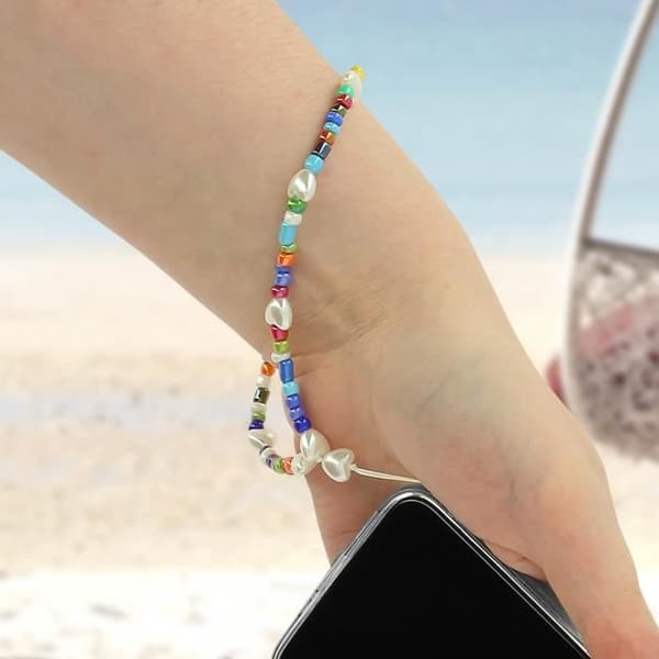 Telefonjuvelarmband med flerfärgade pärlor Vita hjärtan Sommarkollektion Svart