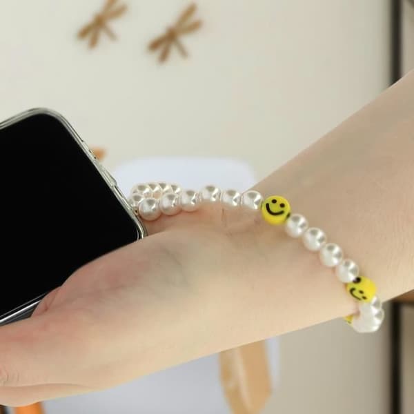 Telefonjuvelarmband med pärlor och gul Smiley Vit Smiley Collection