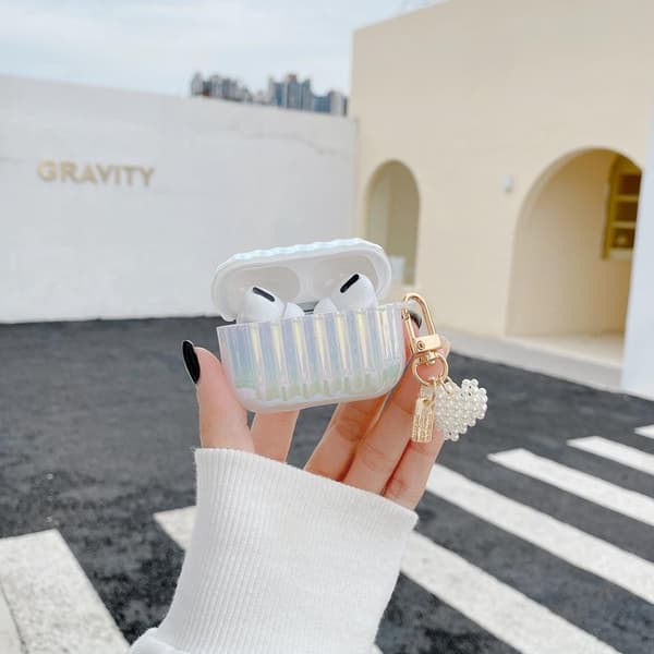 Airpods Pro-skall i neon med søte smykker i flere farger