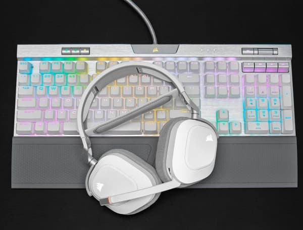 Corsair HS80 RGB langattomat pelikuulokkeet - PS4, PS5 & PC - valkoinen