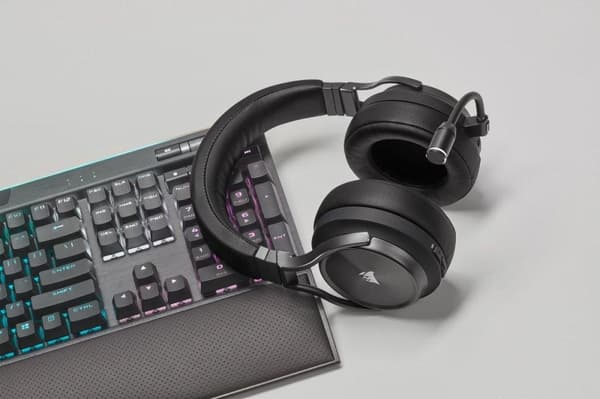 Corsair Virtuoso RGB XT trådlöst spelheadset - PS5/4, Xbox Series X&S, Xbox One och PC