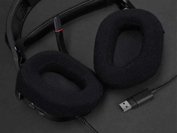 Corsair HS80 RGB USB Premium Dolby Audio 7.1 Surround pelikuulokkeet - Hiili - PC