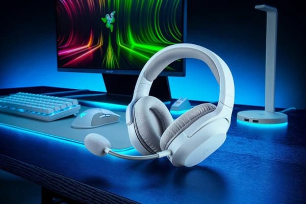 Razer Barracuda X (2022) langattomat pelikuulokkeet – Mercury White (PC/PlayStation/Switch/Android)