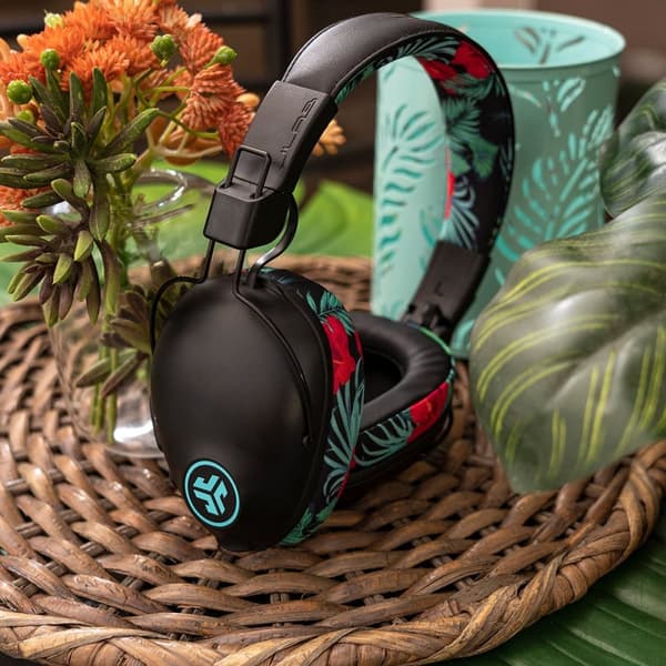 JLAB Studio Pro Bluetooth-kuulokkeet - 50+ tunnin akku - Musta