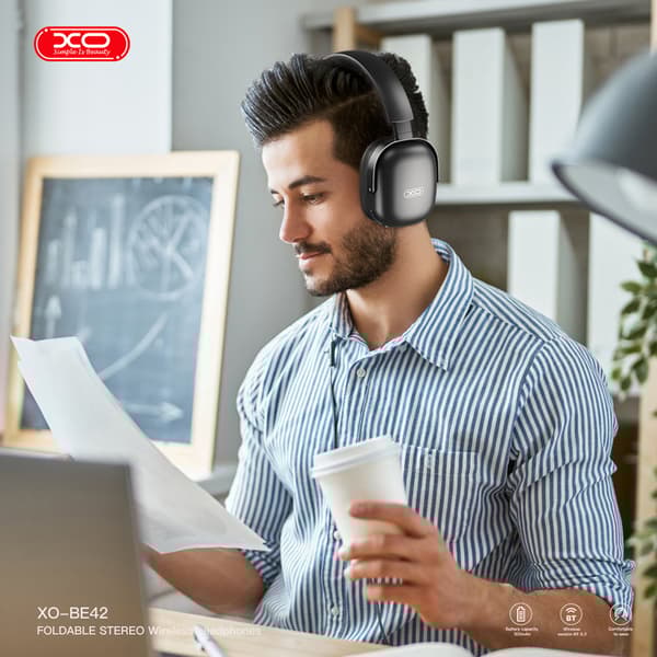 XO over-ear Bluetooth-hovedtelefoner med 30 timers spilletid og kraftig lyd - Svart
