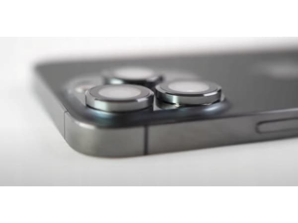 MyScreen Protector Samsung Galaxy S22/S22+ - Herdet glass på baksiden av kameraet MyScreen DIAMOND GLASS CAMERA FULDEKSEL