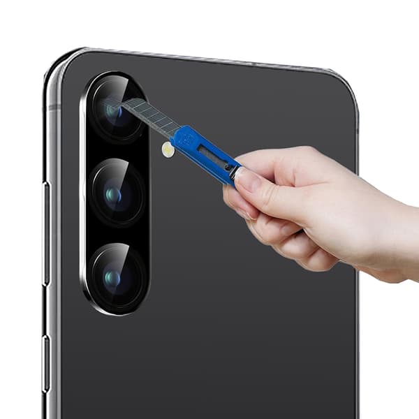 Skydda Din Kamera med Stil - 2.5D Linsskydd med Svart Ram för Samsung S24 FE