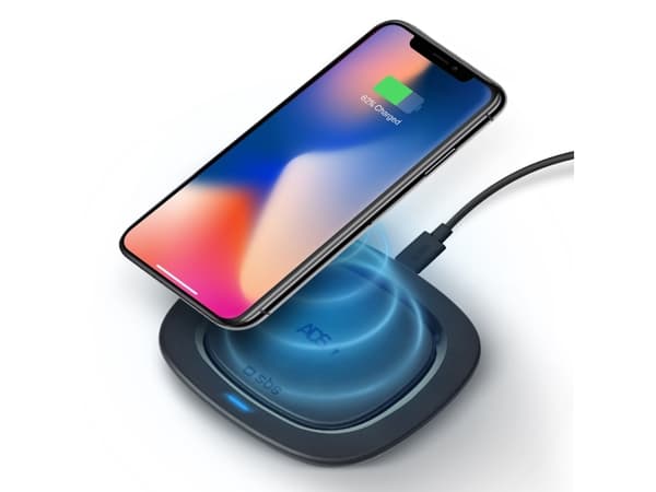 SBS TEWIRELESSQI10W, Innendørs, USB, 9 V, Trådløs lading, Sort Sort