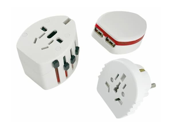 MicroConnect SKROSS - Strømkoblingsadapter - hvit