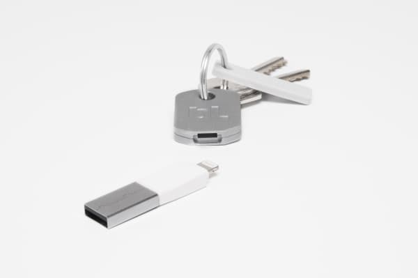 Bluelounge Kii - Lightning-adapter - USB hann til Lightning hann - hvit