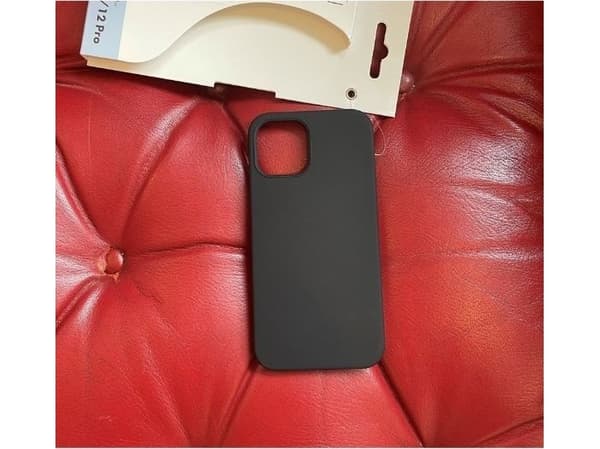 X-Shield - Baksidesskydd för mobiltelefon - termoplastisk polyuretan (TPU) - svart - för Apple iPhone 12, 12 Pro