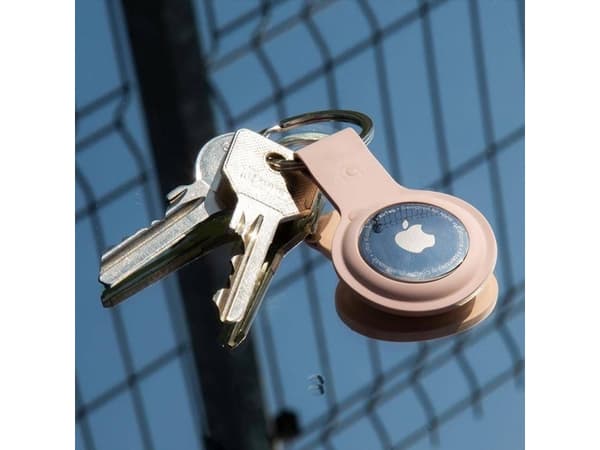 Crong Silikonikotelo avainrengas - Suojaava avaimenperä Asia Apple AirTag (Sand Pink)